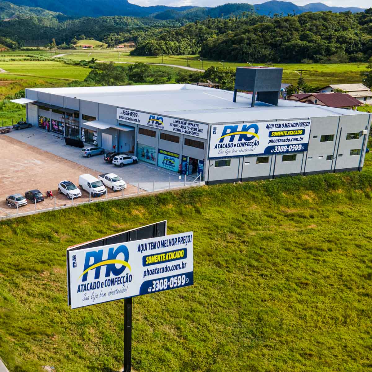 Fachada da PHO Atacado em 2021